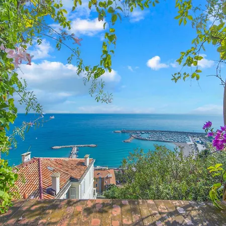 Casa de Férias Garavan, Paradis Face A La *