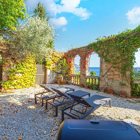 Garavan, Paradis Face A La Prázdninový dům