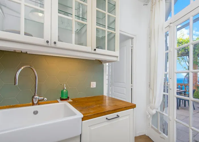 Garavan, Paradis Face A La